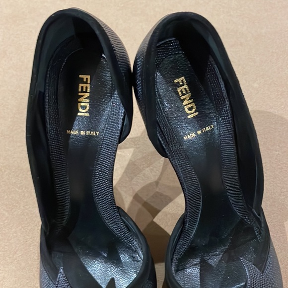 Fendi.  Black/grey bow heels. Size 40 - Picture 3 of 5